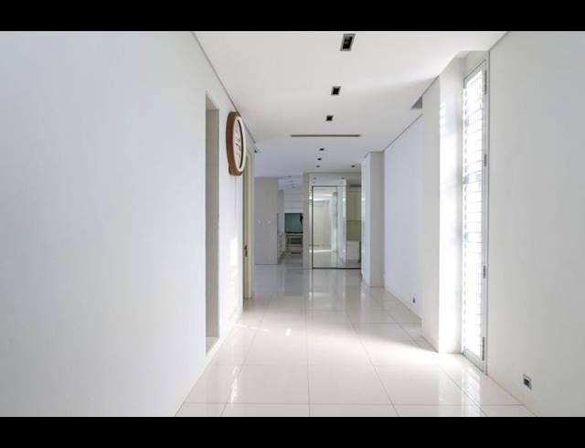 2 BEDROOM APARTMENT FOR SALE IN CAPE TOWN CITY CENTRE